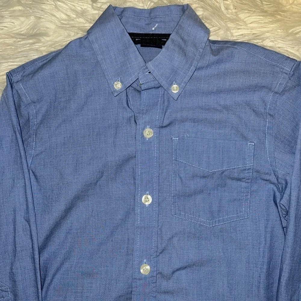 Trendy GAP Button Down Shirt